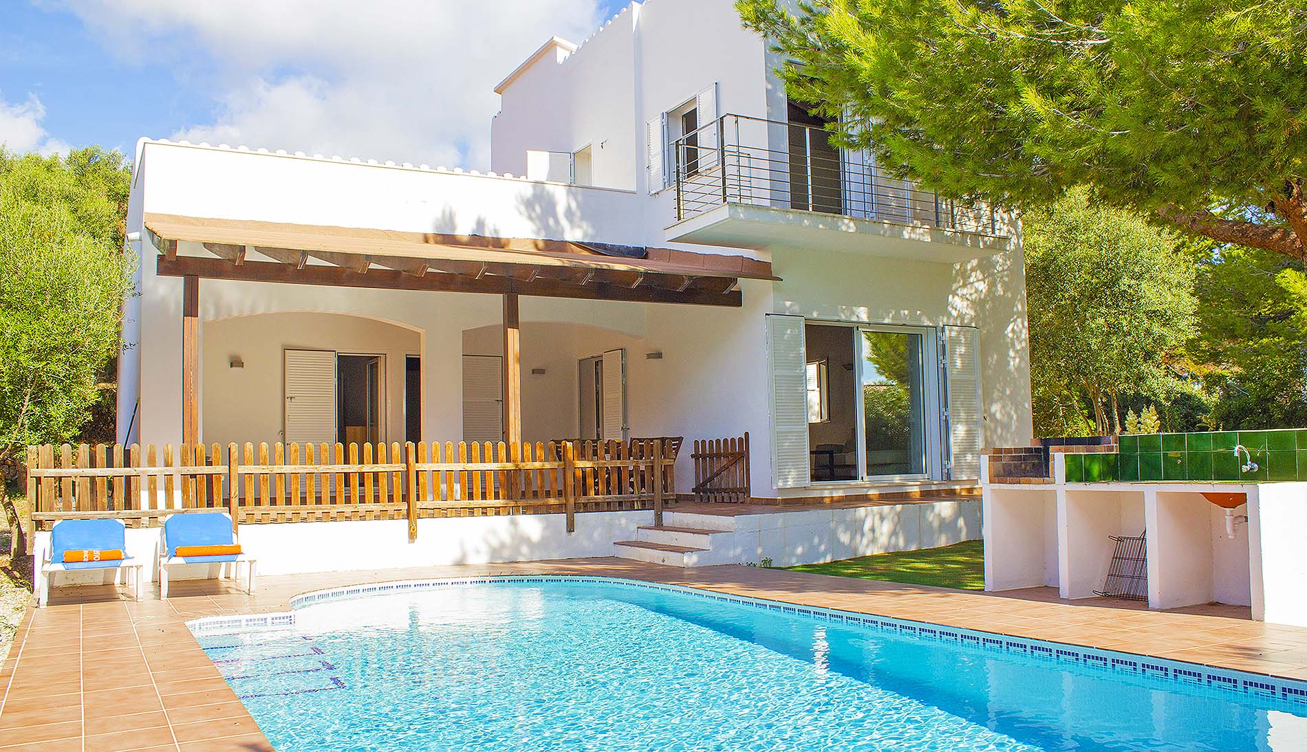 Villa rental holidays in Punta Prima, Menorca